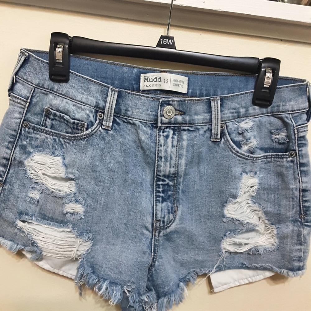 Mudd High-Rise Shortie Shorts. SIZE 13
